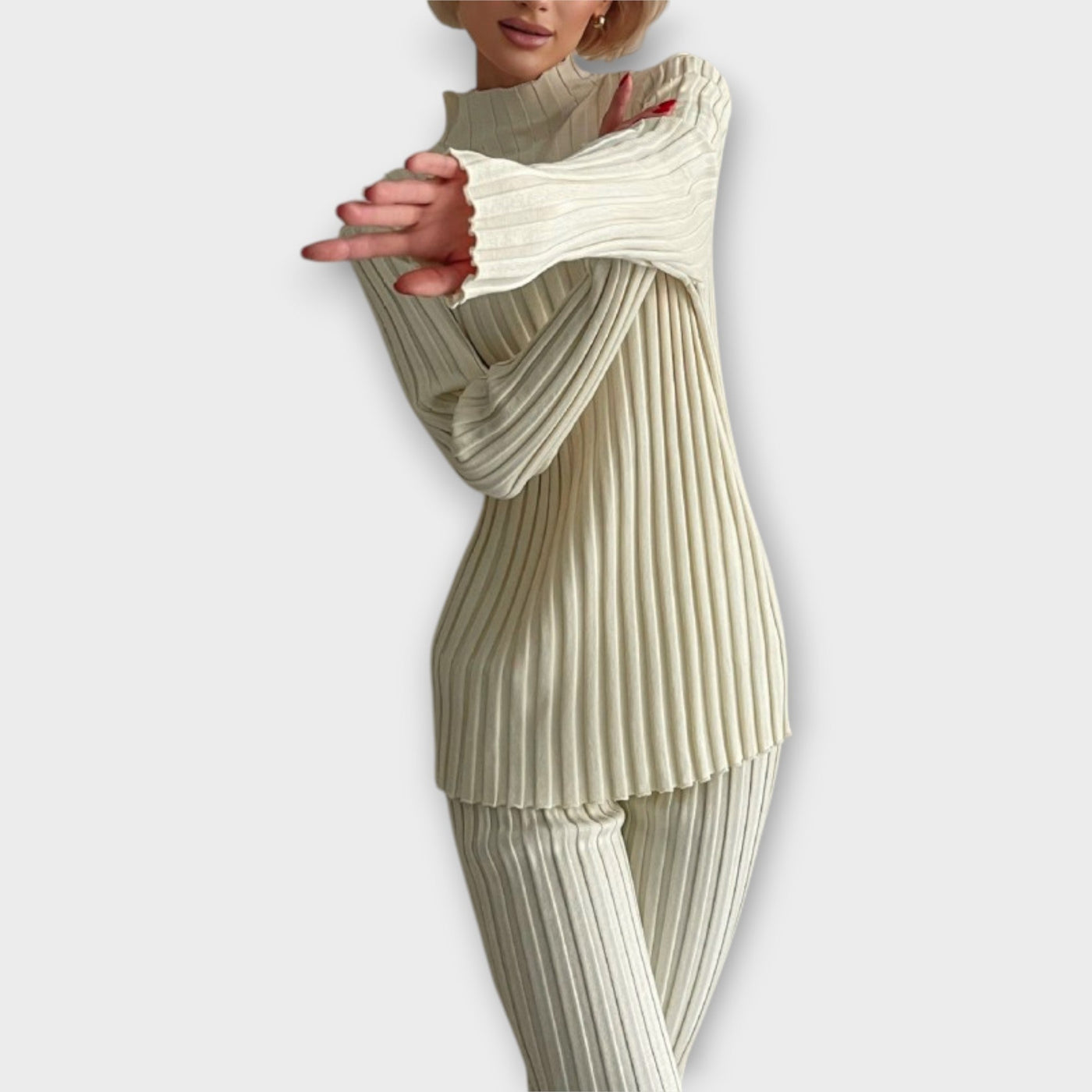 Stilingas megztinis komplektas