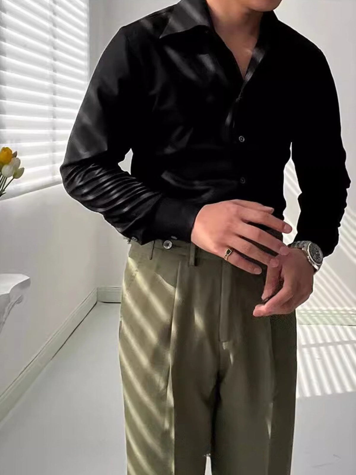 ALFIERI™|KLASIŠKAS MARŠKINIS SU V FORMOS IŠKERPE