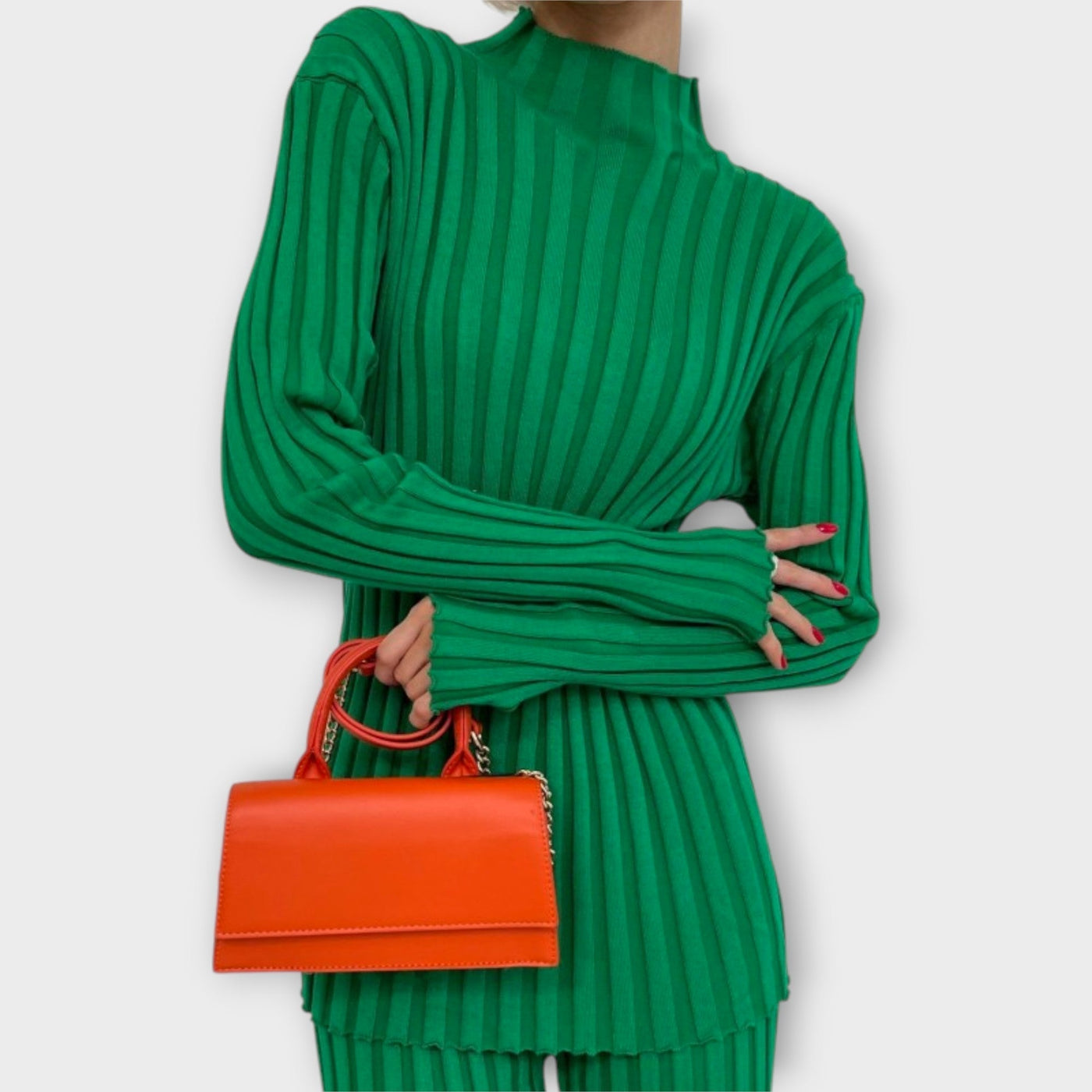 Stilingas megztinis komplektas