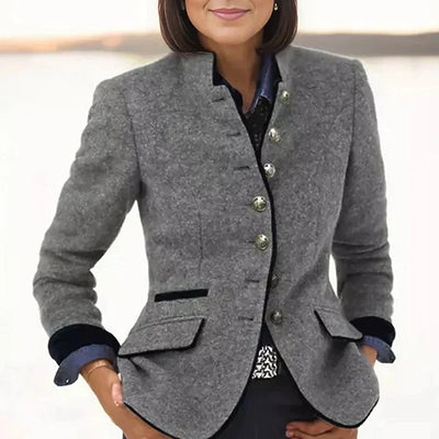 Sana | Stilinga trumpa striukė su kišenėmis