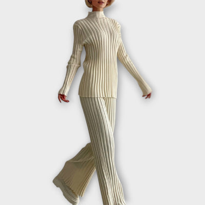 Stilingas megztinis komplektas